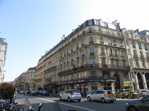 март, париж 206.JPG