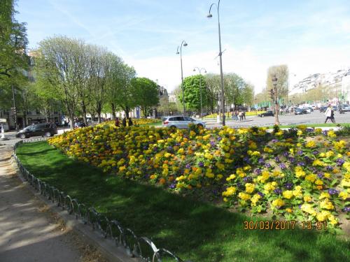 март, париж 1691.JPG