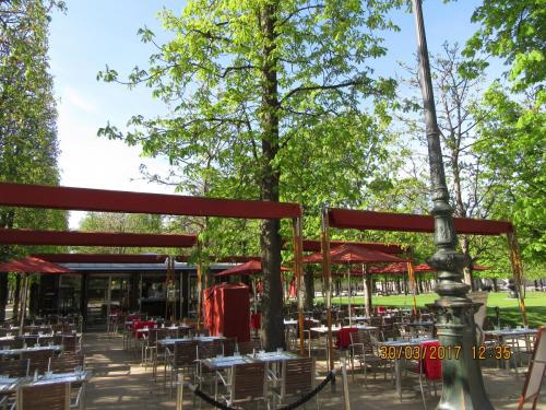 март, париж 1513.JPG