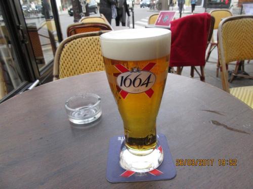 март, париж 332.JPG