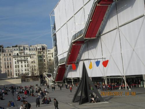 март, париж 302.JPG