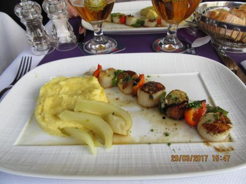 март, париж 1277.JPG