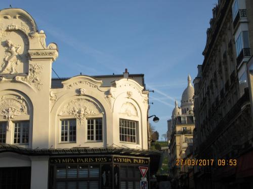 март, париж 387.JPG