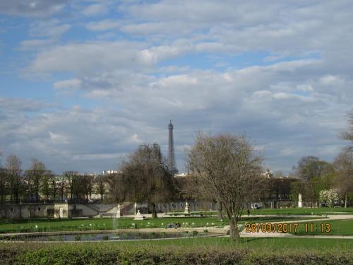 март, париж 913.JPG