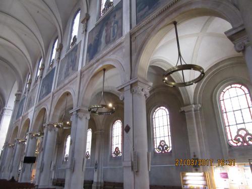 март, париж 713.JPG