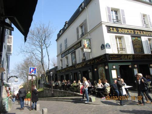 март, париж 066.JPG