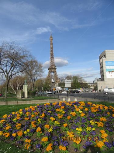 март, париж 1371.JPG