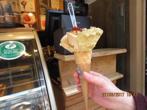 март, париж 719.JPG