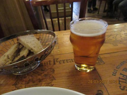 март, париж 1149.JPG