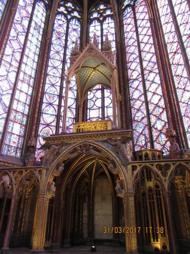 март, париж 2112.JPG