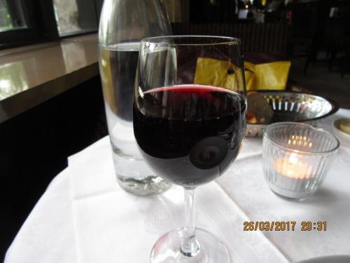 март, париж 351.JPG