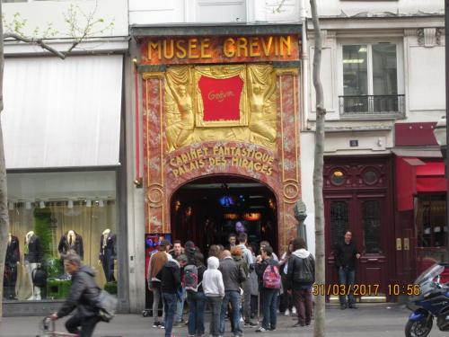 март, париж 1967.JPG