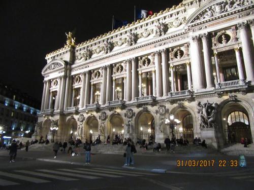 март, париж 2331.JPG