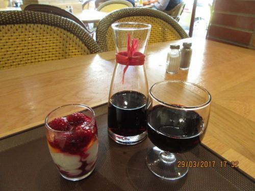 март, париж 1324.JPG