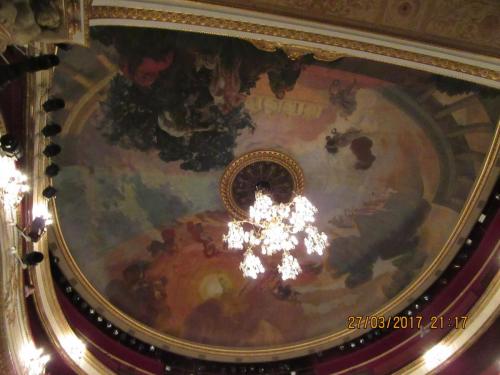 март, париж 878.JPG