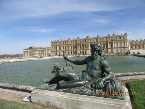 март, париж 1758.JPG