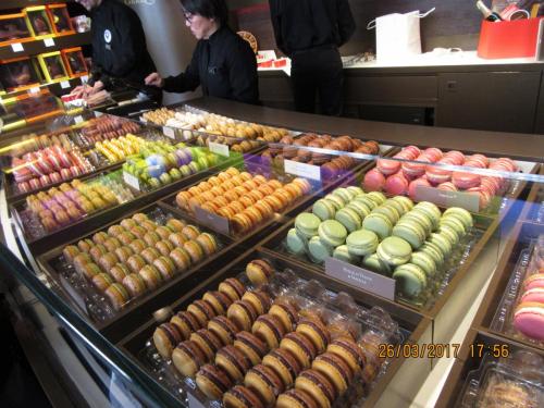 март, париж 282.JPG