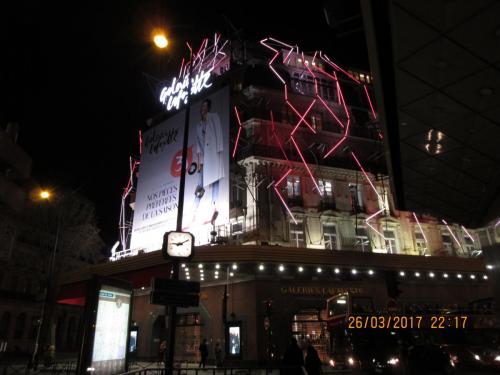 март, париж 379.JPG