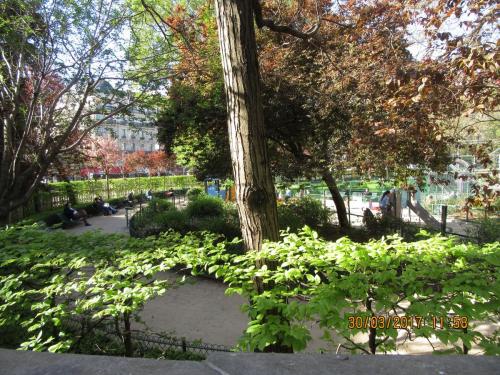 март, париж 1489.JPG