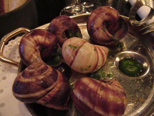 март, париж 2302.JPG