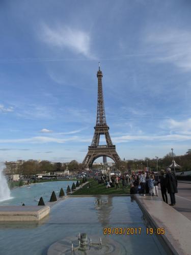 март, париж 1384.JPG