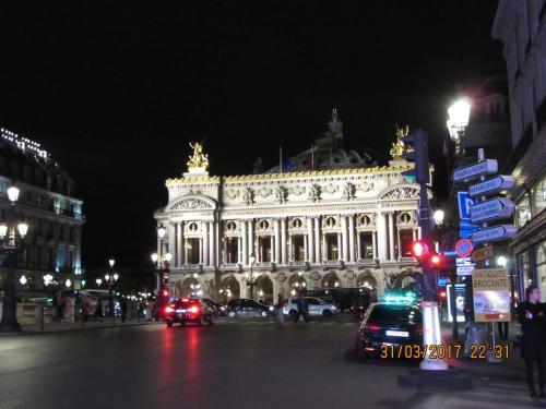 март, париж 2329.JPG