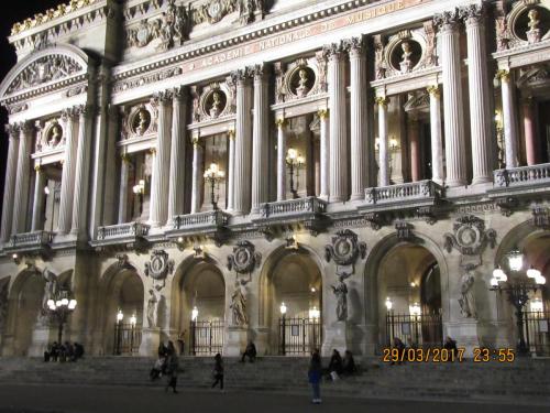 март, париж 1434.JPG