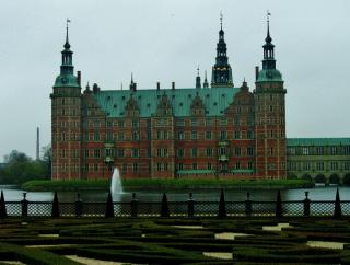 1 585.JPG