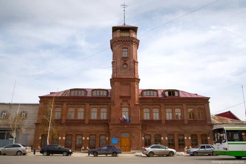 . На Хлебной площади идёт реконструкция дореволюционной пожарной части, здесь будет музейно-выставочный центр истории и развития пожарно-спасательного дела в Самарской области.2.jpg