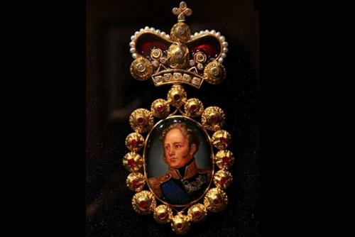 vystavka-portrety-monarxov-doma-romanovyx-5.jpg