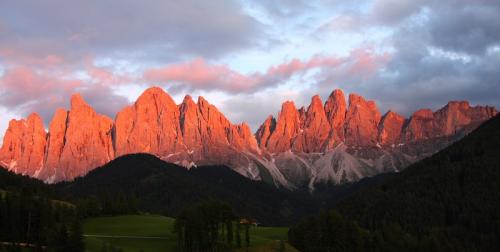 2-Доломитовые Альпы. Италия.jpg