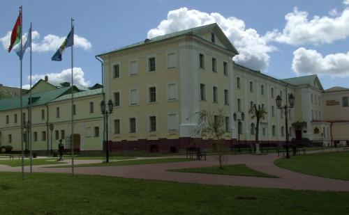 10 - Полоцкий Университет (бывшее здание иезуитского коллегиума).JPG