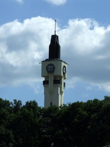 125 - Часы на здании Витебского Облисполкома.JPG
