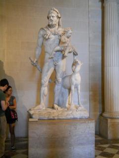 DSCN0664_Статуя Зевса с Гераклом на руках.JPG