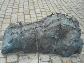 DSCN0163_Памятник жертвам Второй Мировой войны.JPG