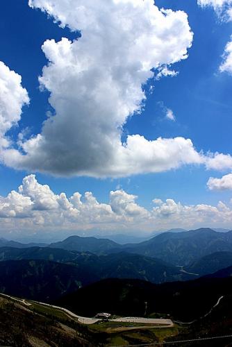 0_11e683_e7b28144_XL1.jpg