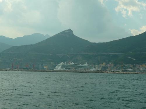 f15276544.jpg