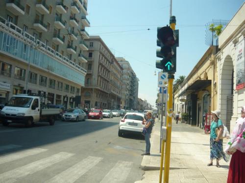 f12542720.jpg