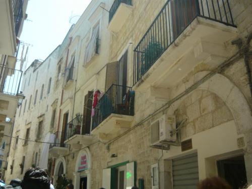 f12147776.jpg