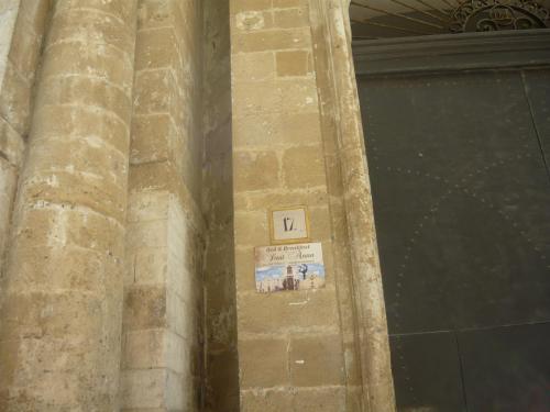 f12202432.jpg