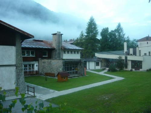 f0927104.jpg