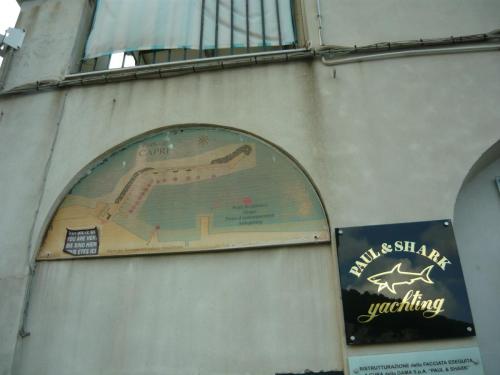f7516096.jpg