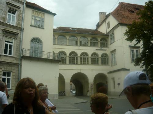 f19251392.jpg