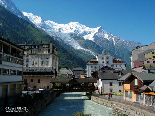 Chamonix-Mont-Blanc%20.jpg