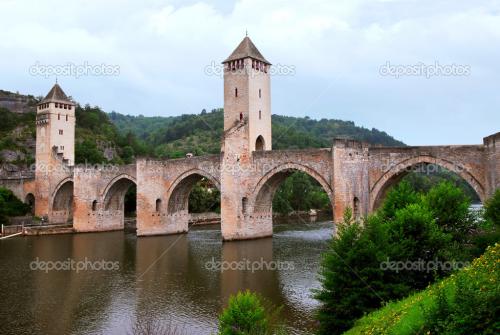 depositphotos_4825392-Valentre-bridge-in-Cahors-France.jpg