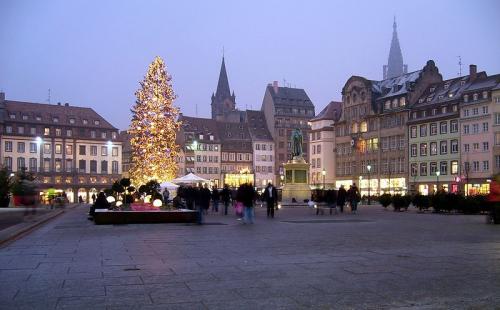 800px-Absolute_place_Kleber_02.jpg