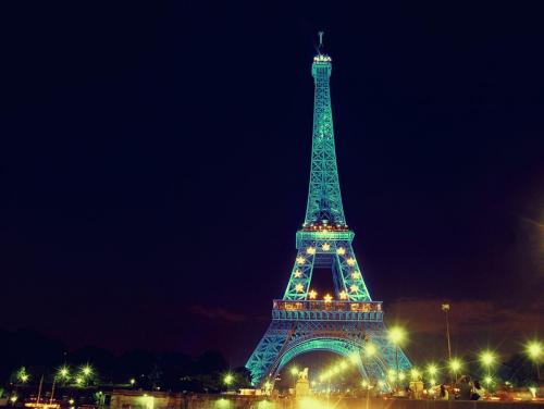 Harekosh_Eiffel Tower_YENkRw.jpg