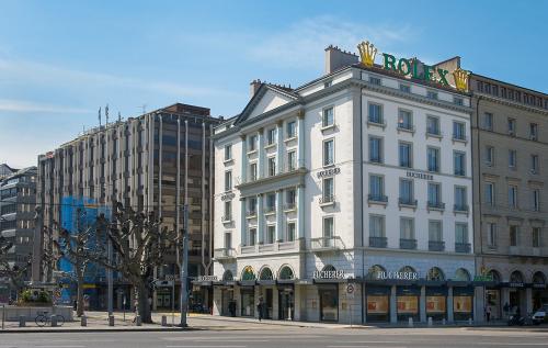 Bucherer_CH_Genf_RueDuRohne.jpg