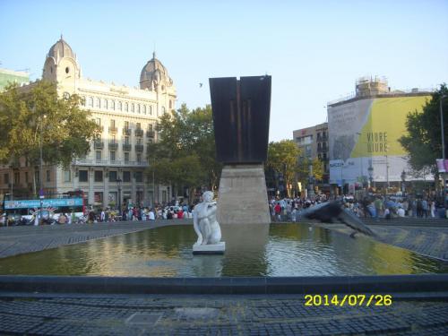 ST834699.JPG