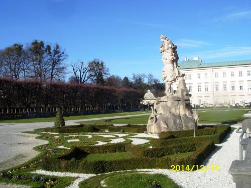 ST834787.JPG